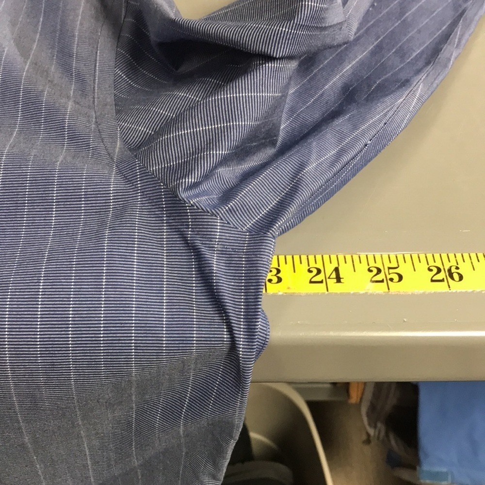Untuckit Button down shirt - Picture 7 of 10